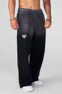 2032 - Superman Sweats Black wash - Unmatched Kicks - YOUNG LA