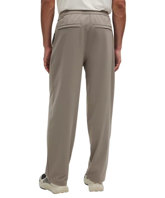 Men's Daydrift Relaxed-Fit Pleated Trouser Regular Warm Ash Grey
