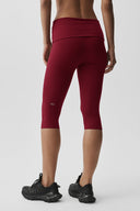 ALO Softsculpt Low-Rise Foldover Capri Summer Romance Red