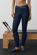 Airlift High-Waist Trifecta Legging Navy/White