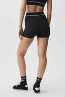 3" ALO Softsculpt High-Waist Amp It Up Short Black