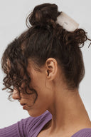Effortless Claw Clip - White Pearl - Unmatched Kicks - ALO