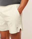 Evolve 5" Short slim fit Soft White - Unmatched Kicks - GYMSHARK