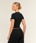 FeatherForm Short Sleeve T-Shirt Black - Unmatched Kicks-GYMSHARK