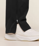 Hybrid Zip Pant regular Black - Unmatched Kicks - GYMSHARK