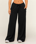 Lightweight Wide Leg Pant Short - Unmatched Kicks - GYMSHARK