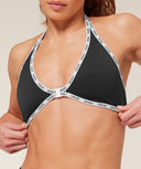 Micro Logo Clasp Minimal Bra light support Black - Unmatched Kicks - GYMSHARK