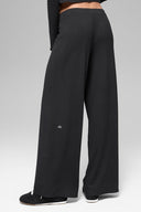 Mid - Rise Dreamlight Straight Pant Black - Unmatched Kicks - ALO