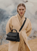Mokki - Noir Coutures Ecrues Grainé - Unmatched Kicks - Handbags