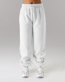 Staple Jogger - White - Unmatched Kicks - Alphalete