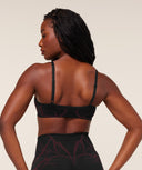 Storm Seamless Sports Bra light support Black/Rich Maroon - Unmatched Kicks-GYMSHARK