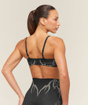 Storm Seamless Sports Bra light support Black/Tinted White - Unmatched Kicks-GYMSHARK