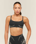 Storm Seamless Sports Bra light support Black/Tinted White - Unmatched Kicks-GYMSHARK